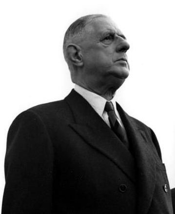Bundesarchiv B 145 Bild F010324 0002 Flughafen Kln Bonn Adenauer de Gaulle cropped