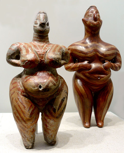 484px Frauenstatuetten Hacilar