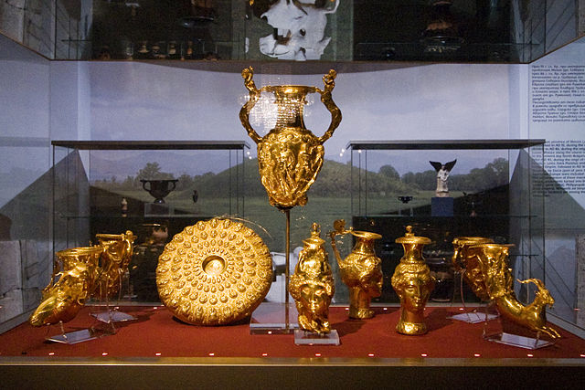 640px Sofia Panagyurishte Thracian Gold Treasure