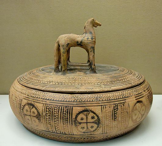 530px Pyxis geometric BM GR 1910 11 21 1