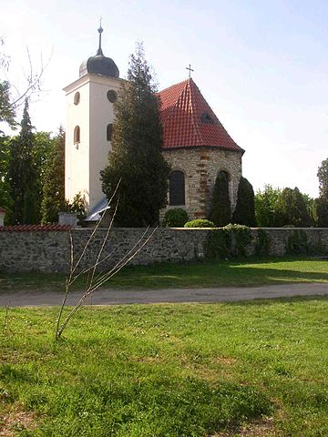360px Levy Hradec CZ St Clement church SE side