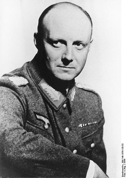 426px Bundesarchiv Bild 146 1976 130 53 Henning v. Tresckow