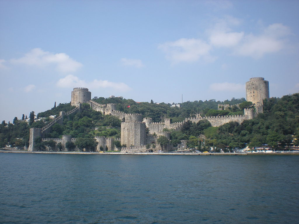 1024px Rumeli Hisar viewed from Bosphorus