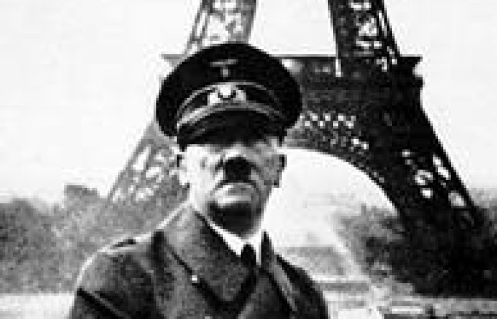 Хитлер на фона на Айфеловата кула. 23 юни 1940 . 
