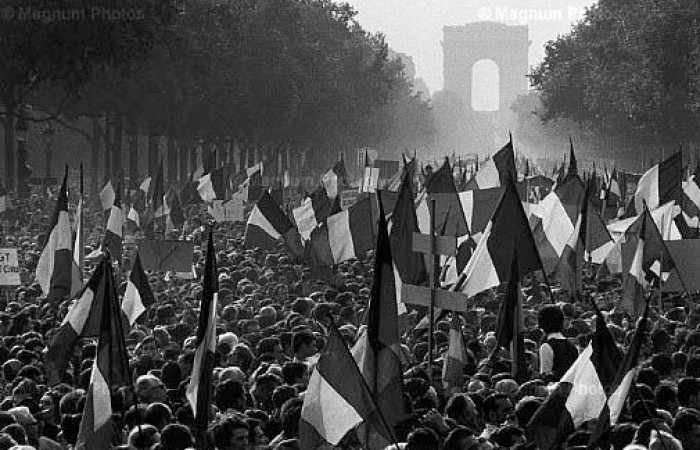 Едномилионна манифестация по Шан-з-Елизе в подкрепа на Дьо Гол, 30 май 1968 г.