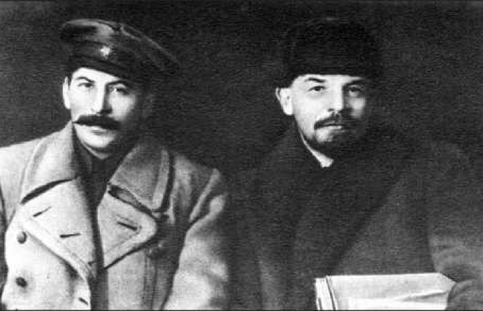 Сталин - най-верният ученик на Ленин и продължител на гениалното му дело