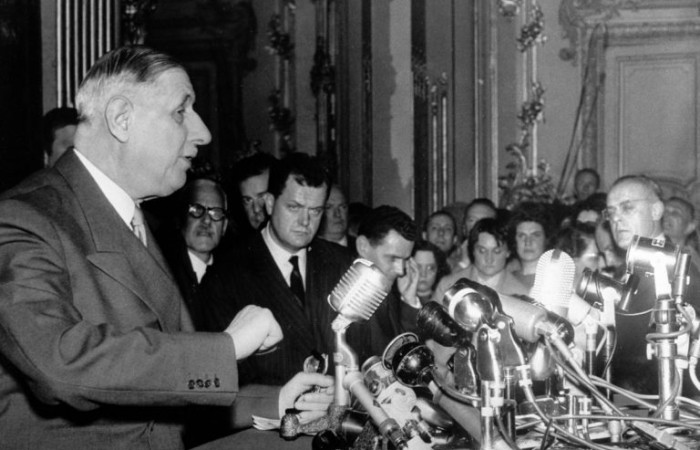 Триумфално завръщане на 13 май 1958 г. на „най-прочутия французин”. 